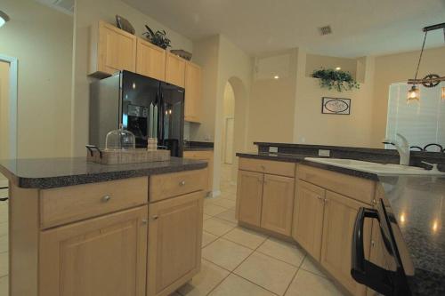 Entire home with pool and lake view and Golf course by Disney photo 29