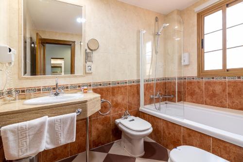 Ένα μπάνιο στο Hotel Avenida Tropical by Bossh! Hotels