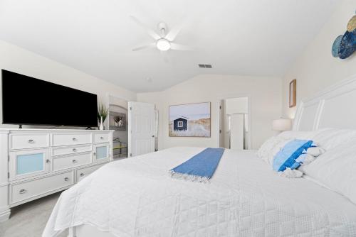 Private Oasis in Kissimmee - Pool, BBQ, Free Parking photo 3