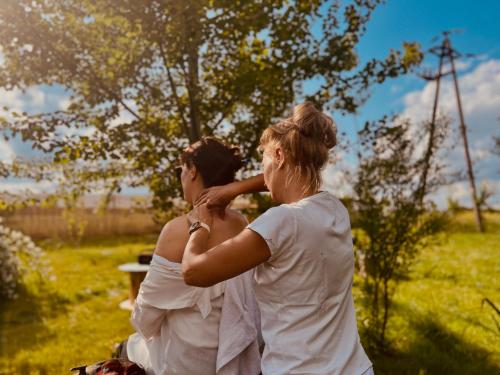 Huéspedes de Glamping Stacja Zieleniec w Nałęczowie