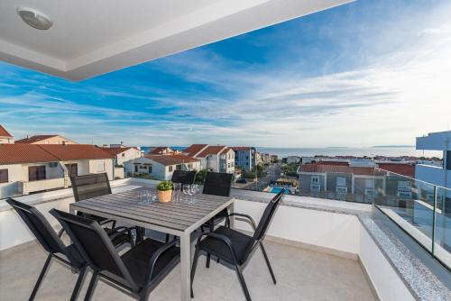 Pool Apartments Banta B