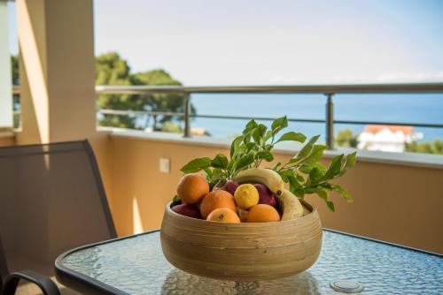 Akrotiri Sea View Suites