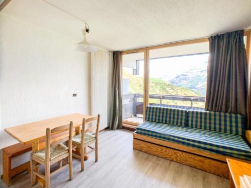 Studio lumineux proche pistes et commerces, balcon, animaux acceptés