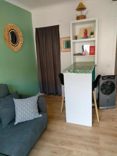 Bel appartement à 5 min du port de la place Garibaldi et du vieux Nice Beautiful apartment 5 minutes from port Place Garibaldi ans Old Nice