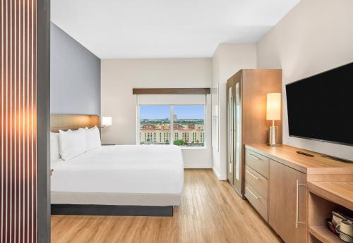 Hyatt Place Houston Medical Center Image