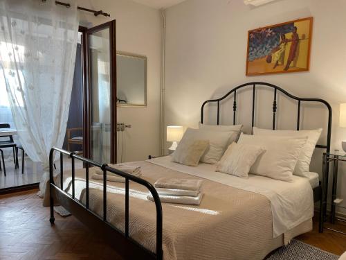 Studio apartment with swimming pool