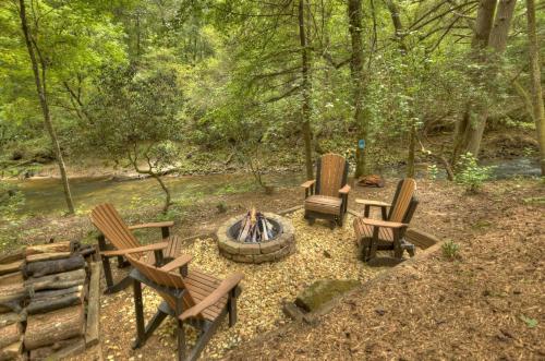 Taman di luar Cozy Creek