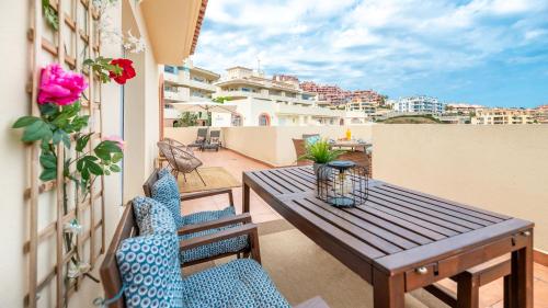 Μπαλκόνι ή βεράντα στο huge penthouse seaviews gateaway