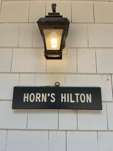 Horn's Hilton – Photos 3