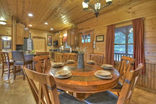 Imagen de la galería de Fireside Lodge, en Ellijay