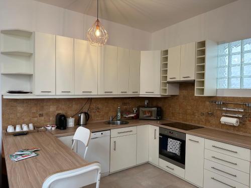 Centroom Apartment Budapest 1067 Budapest, Eotvos utca 49. kép - 3