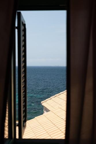 Nespecifikovaný výhled na moře nebo výhled na moře při pohledu z aparthotelu