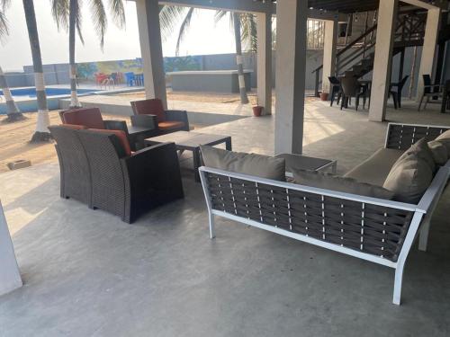 Fotografie z fotogalerie ubytování Illashe Private Beach House (4 x En-suite Rooms) v destinaci Iyagbe