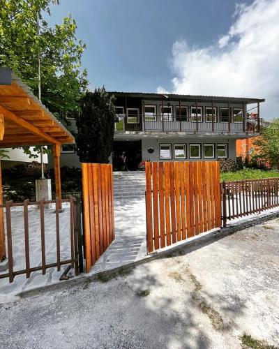 Vertical Hostel Mavrovo