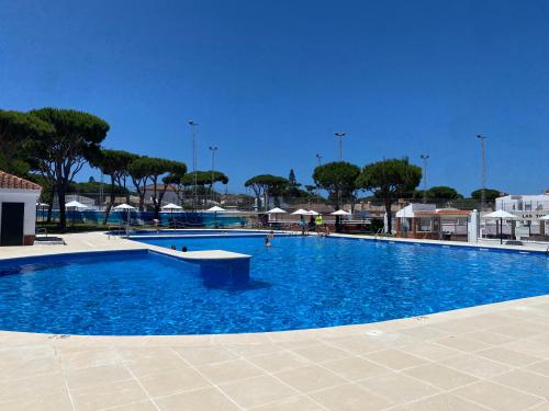 Duplex Las Torres La Barrosa 4 Bedrooms By Chiclana Dreams - A 750 m de la playa