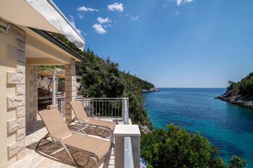 Secluded fisherman's cottage Cove Bratinja Luka, Korcula - 12599