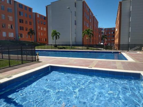 Bazén v ubytování Acogedor Apartamento Arboleda del Campestre nebo v jeho okolí