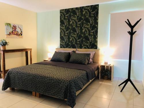Cama o camas de una habitación en # Blue Bay Beach - Ocean View Apartments - FULLY AIR CONDITIONED #