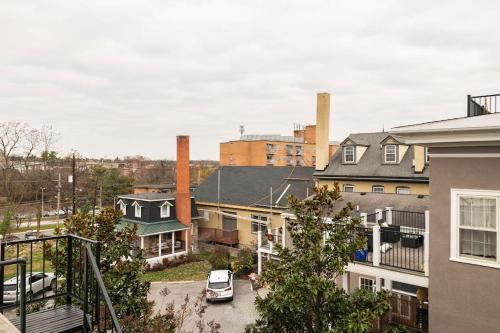 a view of a city with houses and a car at Historic Hagerstown Antietam Battlefield WhiteTail in Hagerstown