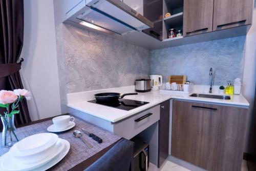 Dapur atau dapur kecil di A401-Silk Condo Aonang, Sea view - 5 mins to beach