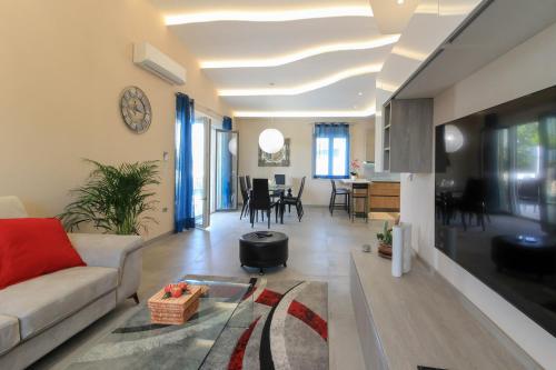 New modern villa Riz with private pool near the town center and beach by WiiBuk