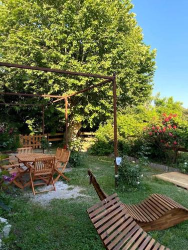 Gallery image of Jolie maisonnette in Niozelles