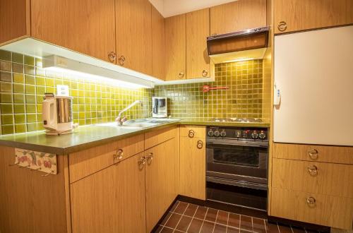 Rehwiesa C24 - Alpenstudio mit Weisshornblick - Hallenbad-by Arosa Stay