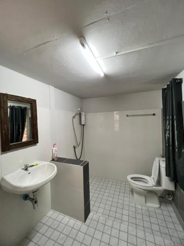 Ένα μπάνιο στο Phow Homestay