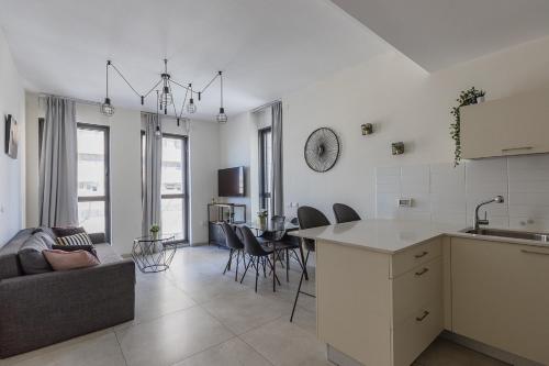 Φωτογραφία από το άλμπουμ του J-Tower Apartments στην Ιερουσαλήμ