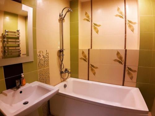 Ένα μπάνιο στο City View by Shareef Travel