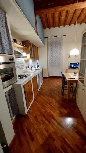 Η κουζίνα ή μικρή κουζίνα στο La casa di Aaron