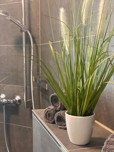 Bilik mandi di Art-Appartement