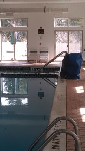 Piscina en o cerca de Pellston Lodge