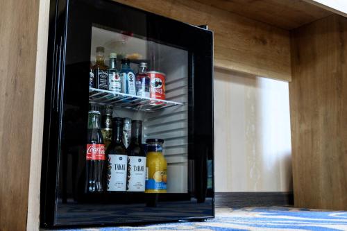  Aurora Resort Tsaghkadzor -  Room  picture :   Tea/Coffee maker    Shower    Bath                           