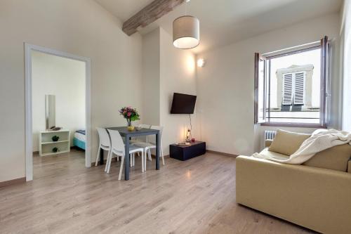 Santa Reparata Apartment by Mamo Florence