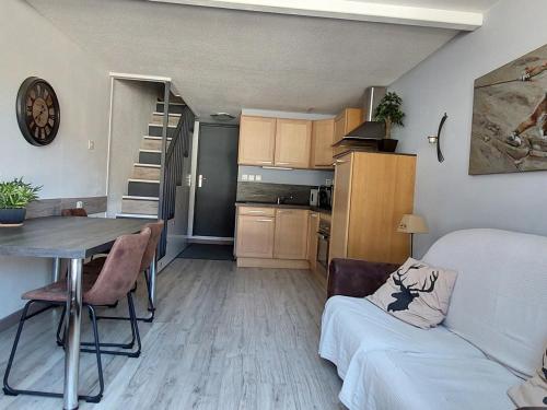 Appartement 3 pièces en duplex, skis aux pieds, pour 6 personnes – Arc 1800 - FR-1-411-836