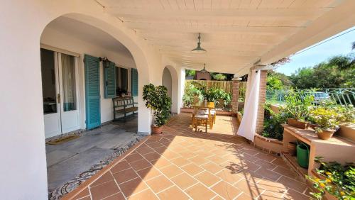 Κήπος έξω από το Il Giardino davanti al Mare