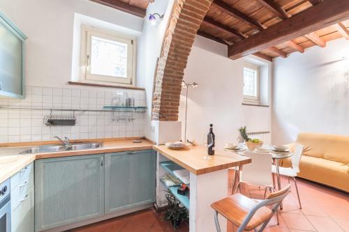 Η κουζίνα ή μικρή κουζίνα στο Casa Romana by Mmega