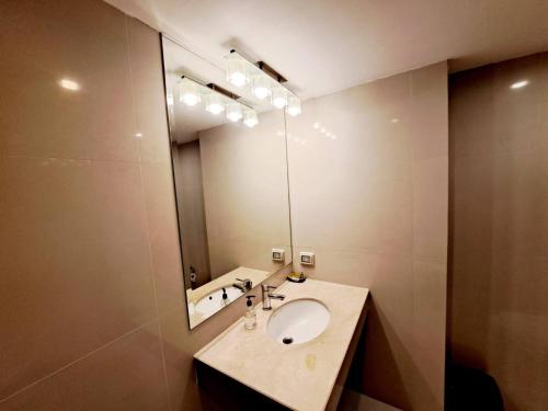 Ένα μπάνιο στο 6D-Short-term rental allowed-3BRs Downtown Bangkok