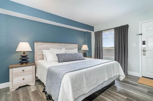 Direct OCEANFRONT- King Bedroom- AMAZING VIEWS/Pools/Hot Tubs/Beach Access/Golf photo 12