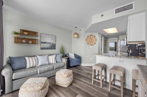 Direct OCEANFRONT- King Bedroom- AMAZING VIEWS/Pools/Hot Tubs/Beach Access/Golf photo 21