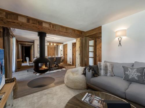 Appartement Ski-in/Ski-out, 3 Chambres, Cheminée, Parking, Val-d'Isère