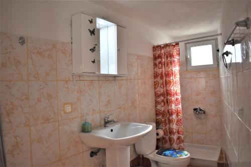 Koupelna v ubytování KATINA HOUSE