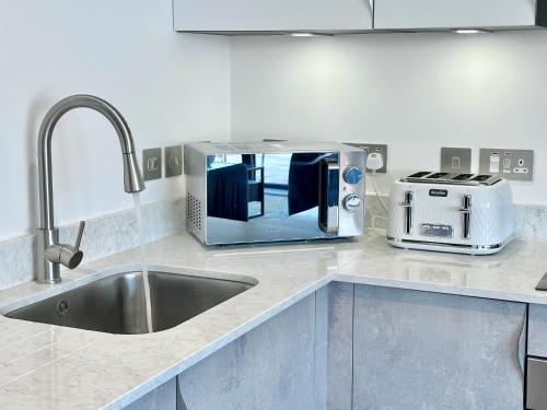 Icona Luxury Apartment with Minster Views & Allocated Parking photo 15