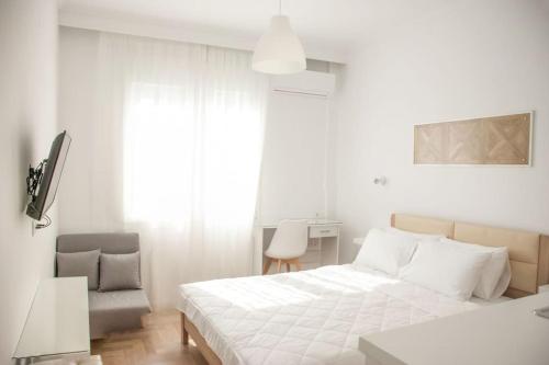 Eclectic Design Studio #01 in Aristotelous