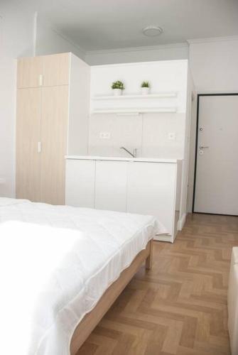 Eclectic Design Studio #01 in Aristotelous