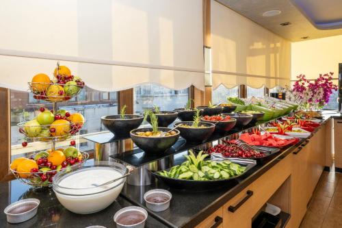 Jídlo v hotelu nebo okolí