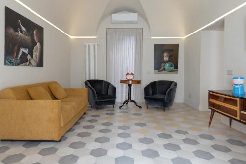 Biuti Suite Apartment photo 11
