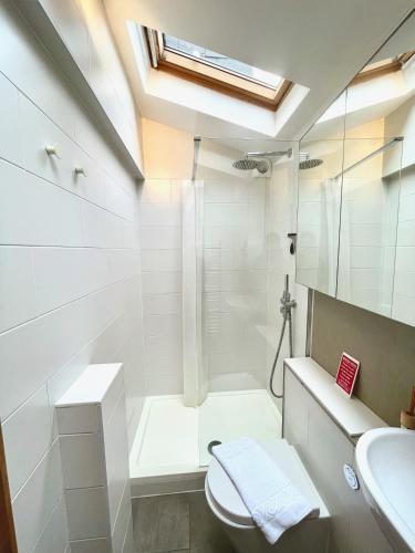 Stylish 2-bedroom Townhouse next to Brighton Station photo 9