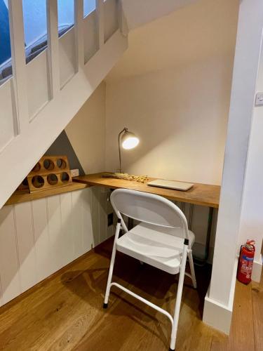 Stylish 2-bedroom Townhouse next to Brighton Station photo 21